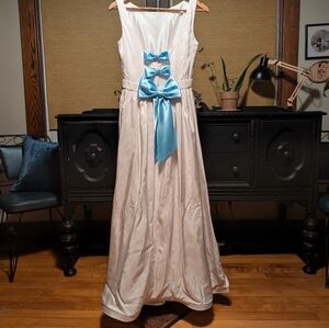 Elegant Custom Made 1960's Cream/Off White Maxi Wedding Dress with Bow Detail